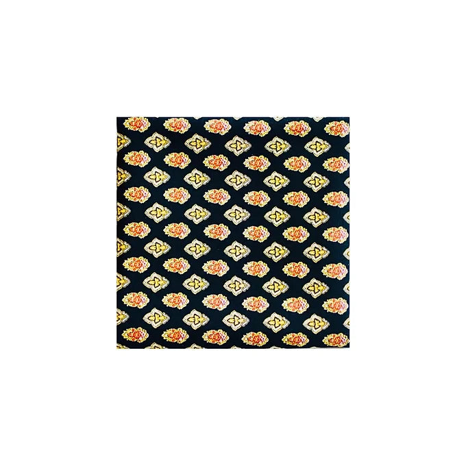 Bandana Indiennes Noir - Made in France, motif floral et géométrique en coton Valdrôme, couleurs noir, rouge et doré.
